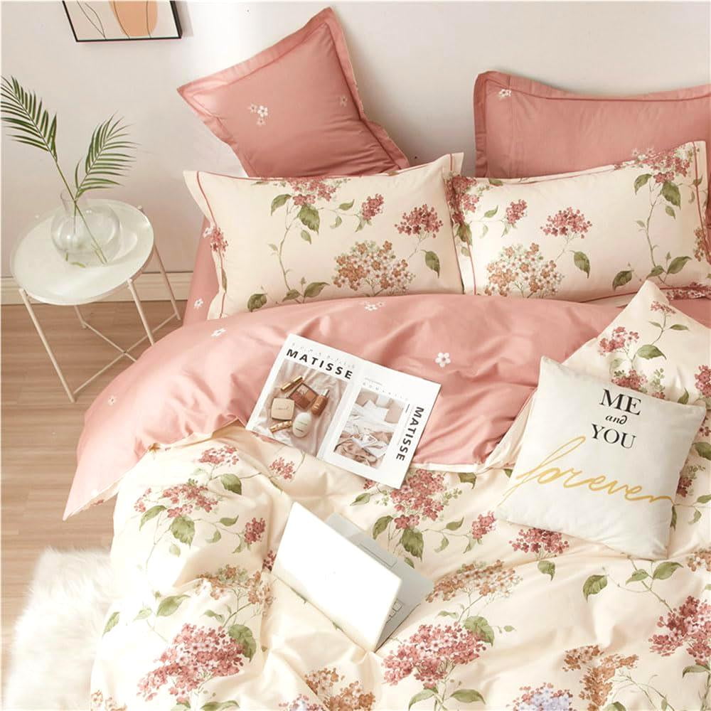 All-Season White with Pink Flowers King Comforter Sets, 3 Pieces Chic Garden Style Reversible Bedding Sets for Adults All Season - All-Season Down Alternative Comforter Insert Detail