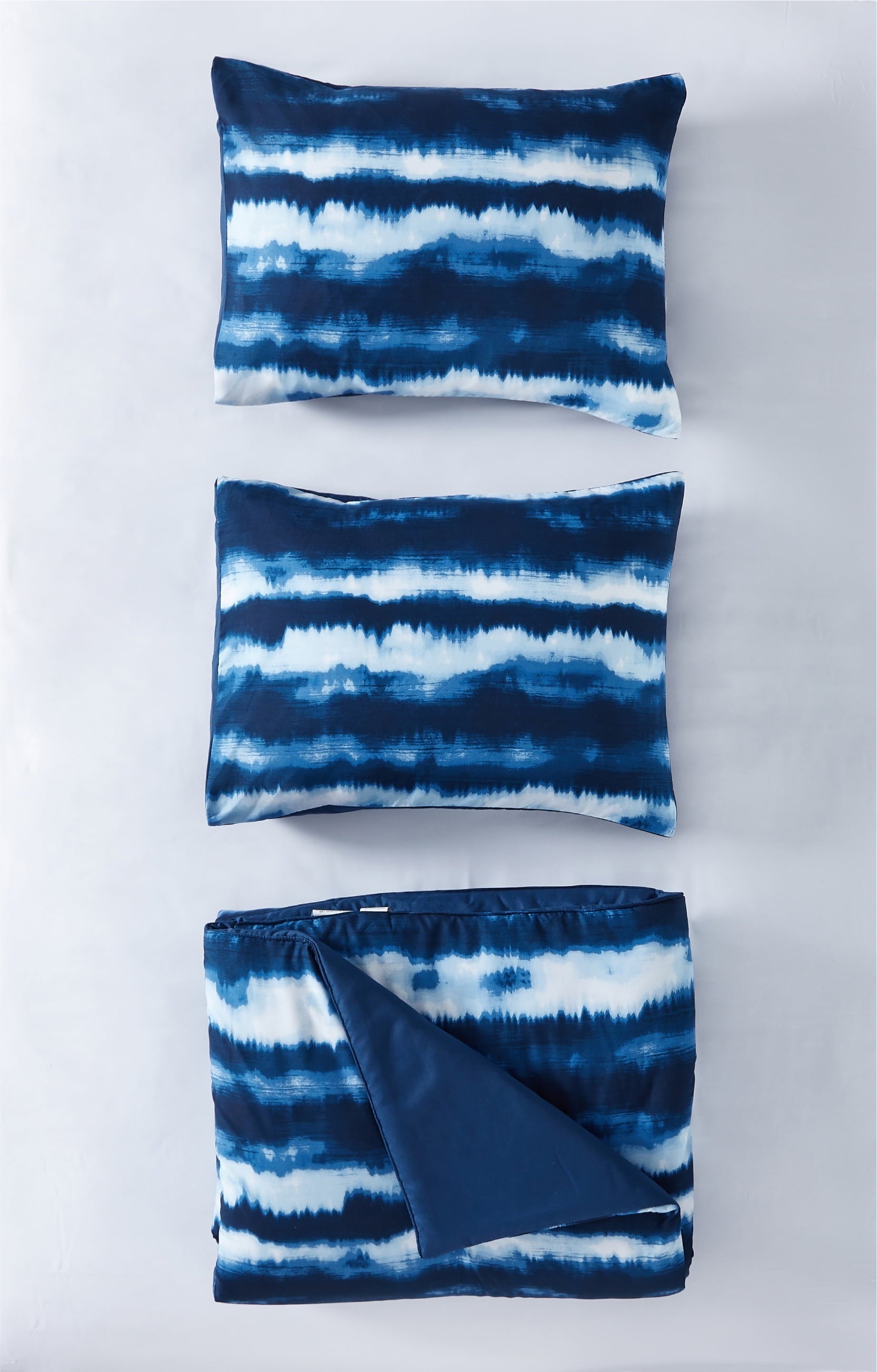 Fluffy Down Alternative Tie Dye Navy 3 Piece Comforter Set, Full - Hypoallergenic Ultra-Fluffy Quilt for Winter Detail