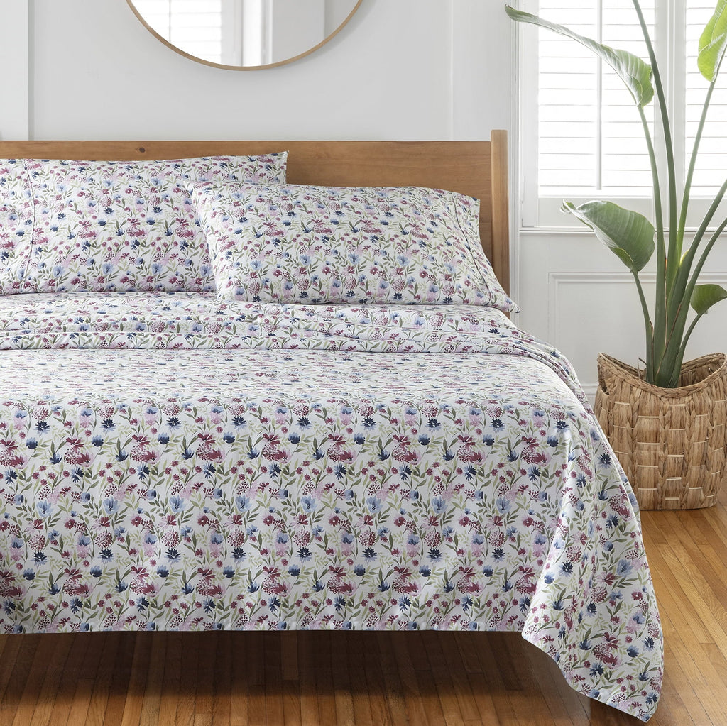 Premium Egyptian Cotton 4-Piece 300 Thread Count Bashful Blooms Cool Cotton Sateen Bed Sheet Set, Queen - Breathable Egyptian Cotton Flat & Fitted Sheets Detail