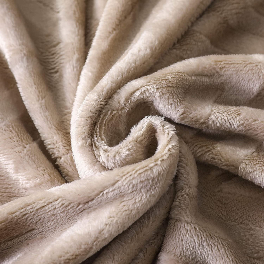 Super Soft Flannel Soft Flannel Fleece Lightweight 50"x60" Throw Blanket, Brushed Chevron Design Fluffy Plush Cozy Blanket for All Seaso... - Lightweight Plush Warm Blanket for All Seasons Detail
