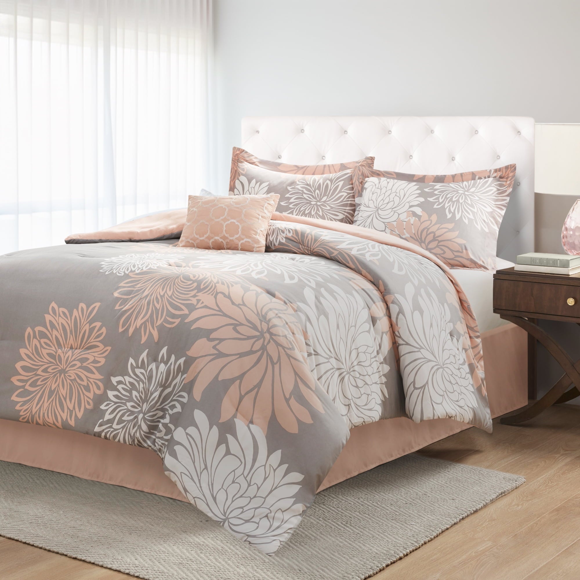 Fluffy Down Alternative King Size Comforter Set, 5-Piece Floral Bedding Set for All Season, Blush Comforter Set King with Bed Skirt - Cloud-Like Soft Lightweight Bed Comforter Detail