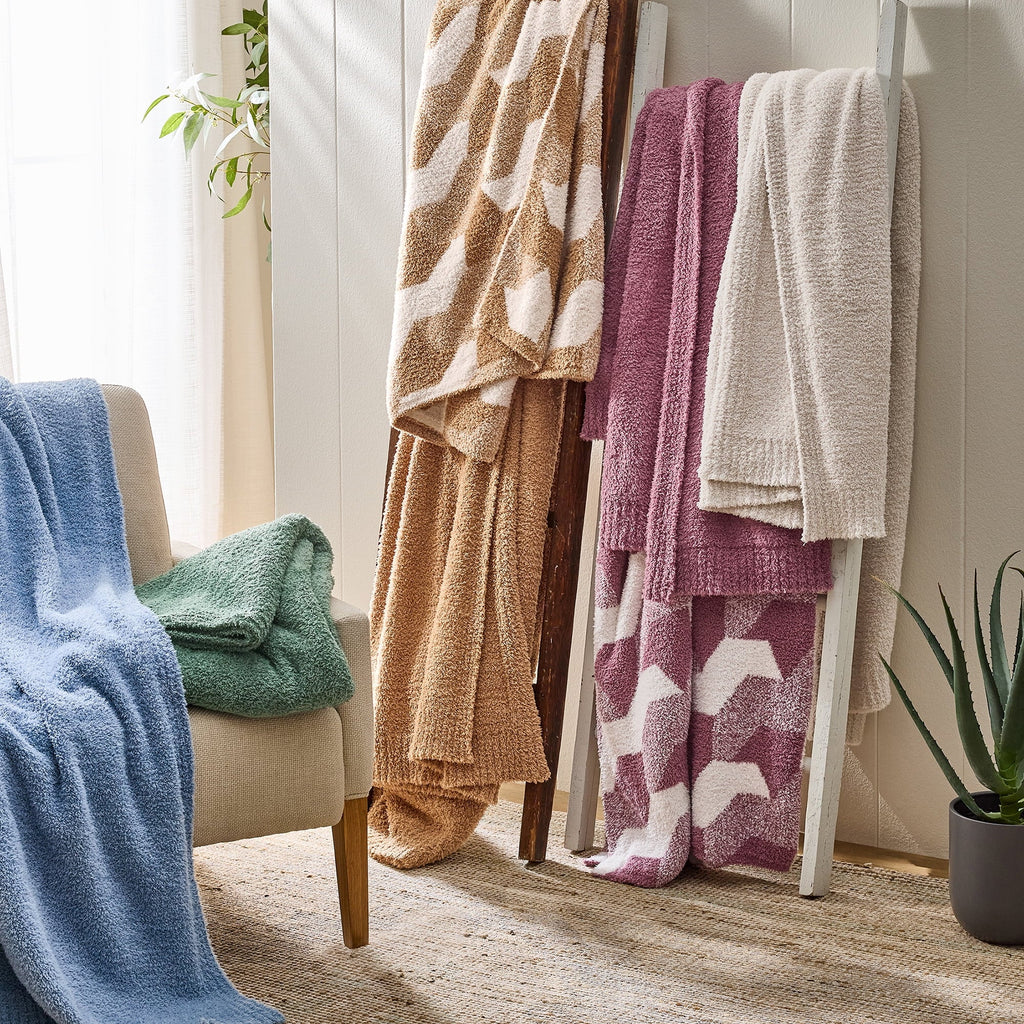 Reversible Sherpa Beige Cozy Knit Throw, 50" x 72" - Cozy Fleece Throw Blanket for Couch & Bed Detail