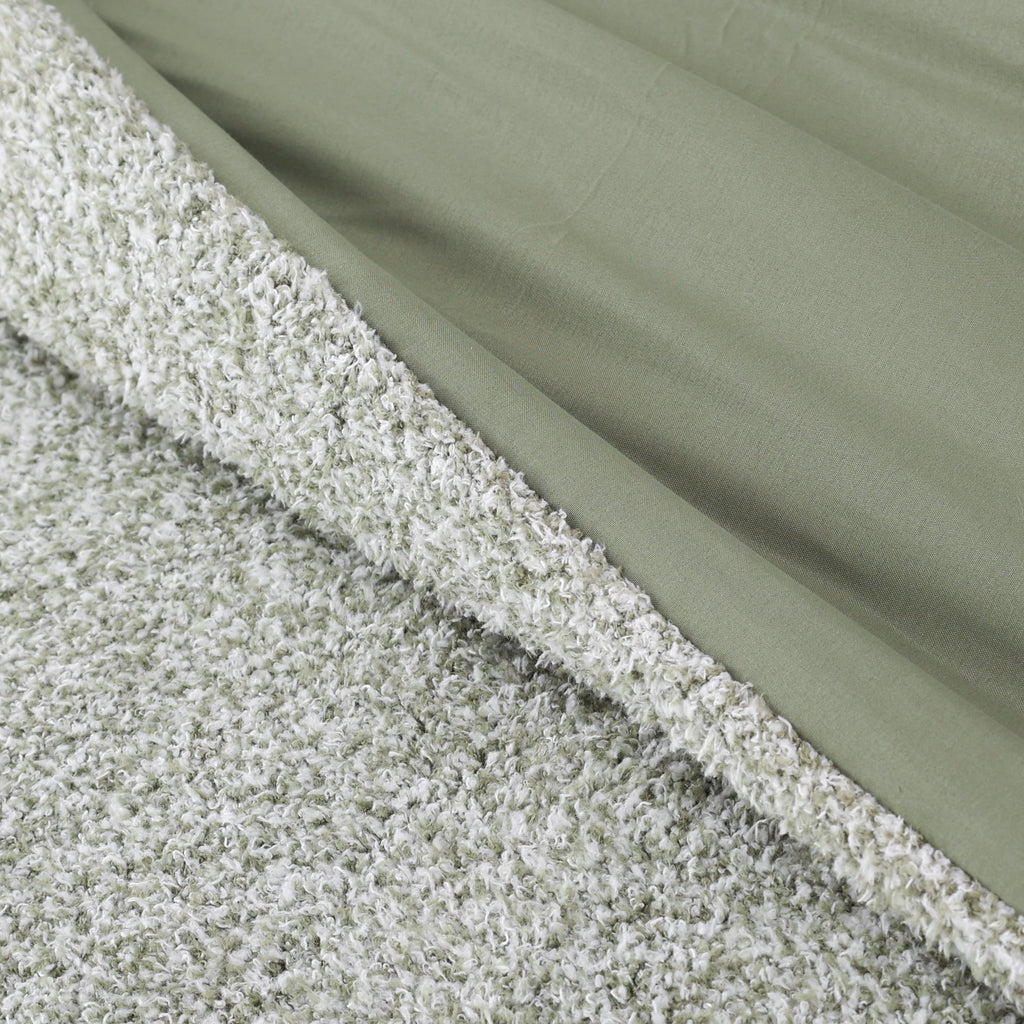 Heavyweight Warmth King, Comforter Set with Shams - Soft and Cozy, Green - All-Season Down Alternative Comforter Insert Detail