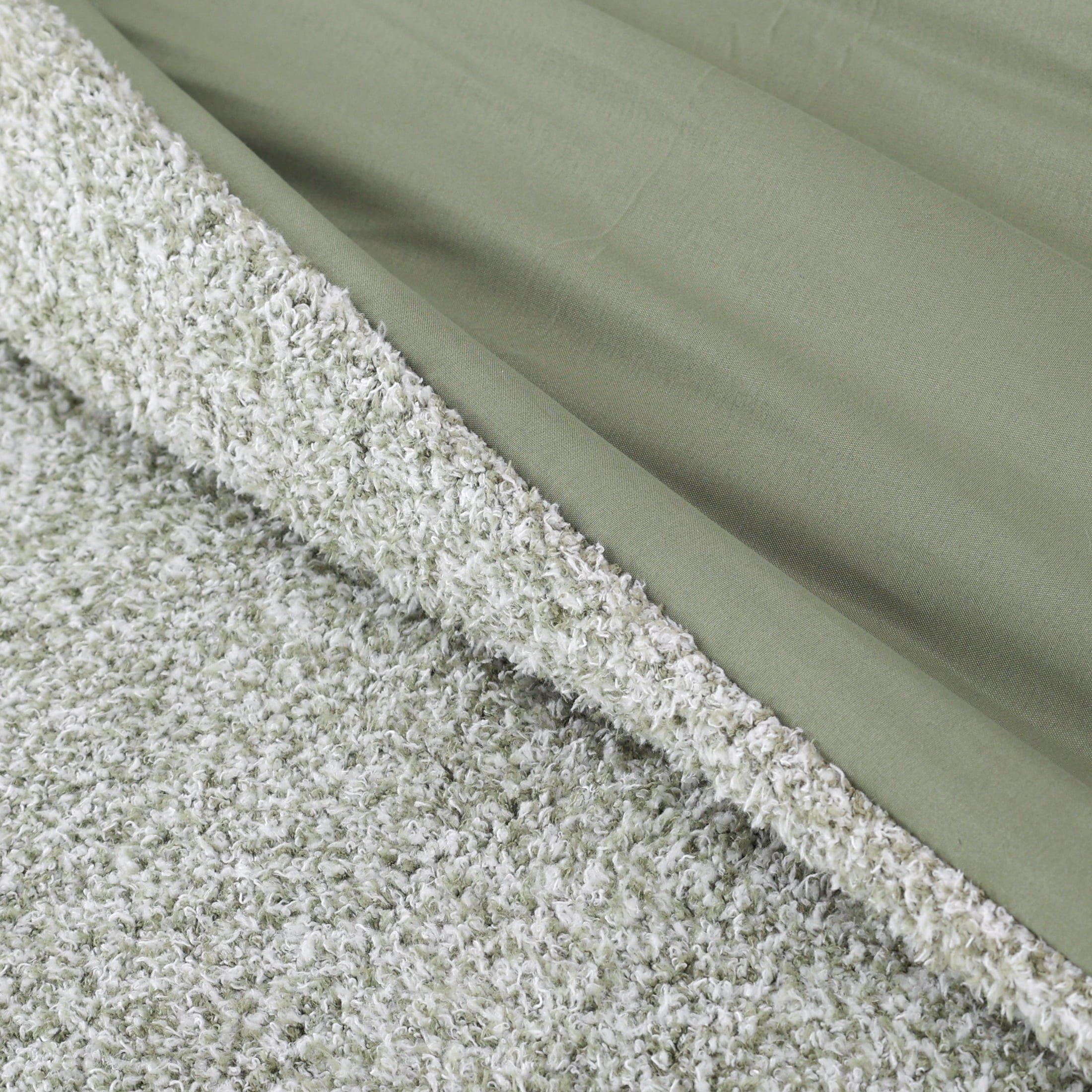 Heavyweight Warmth King, Comforter Set with Shams - Soft and Cozy, Green - All-Season Down Alternative Comforter Insert Detail