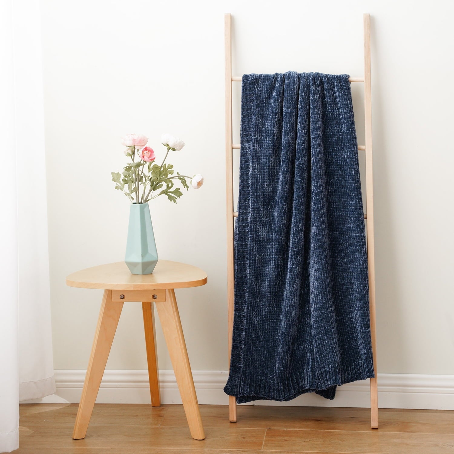 Super Soft Flannel Navy Blue Chenille Throw for Couch Bed,Soft Navy Knit Blanket, Housewarming Gifts, 51"x 67" - Super Soft Reversible Sherpa Flannel Blanket Detail