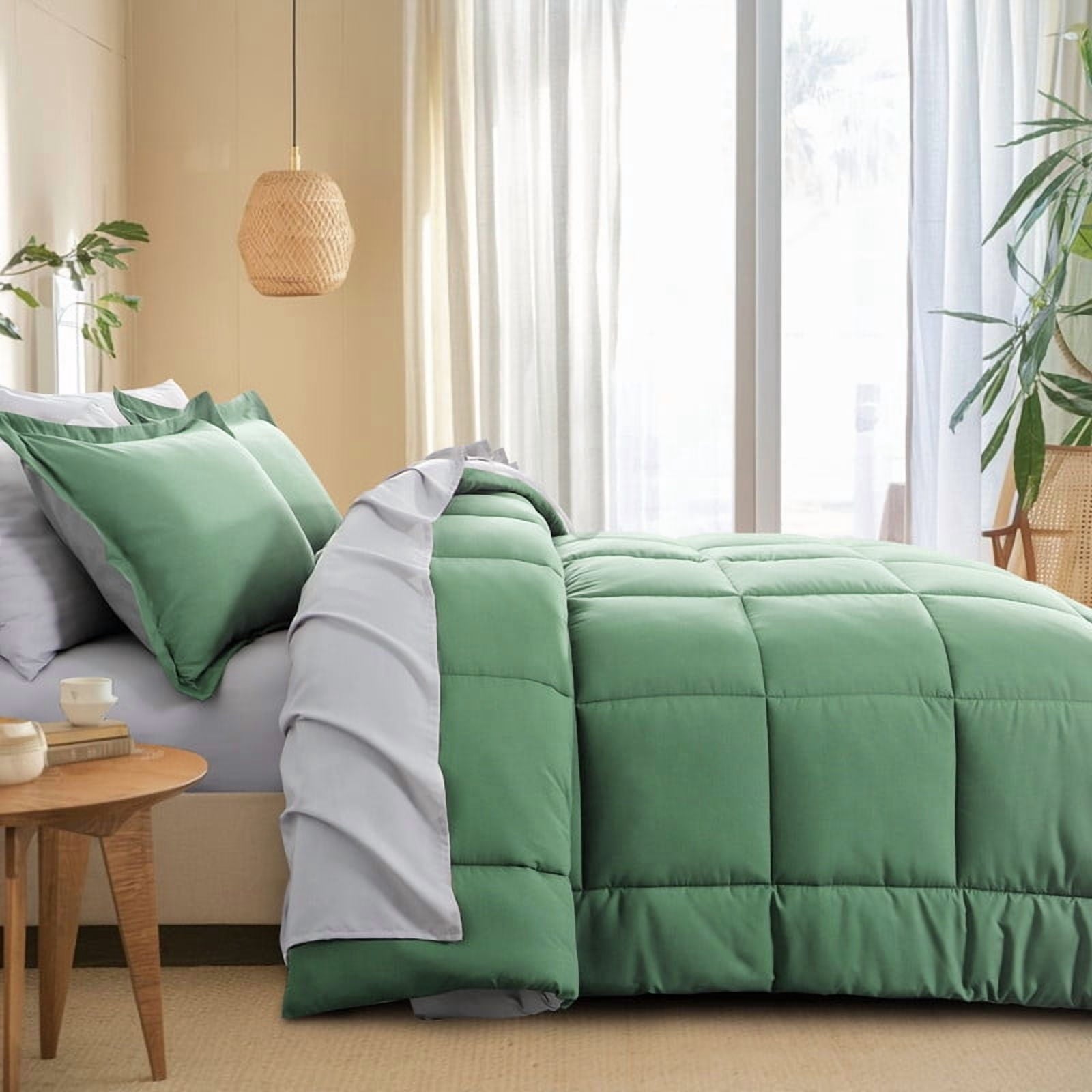 Luxurious Quilted Grass Green/Grey Queen Size Comforter Set,3-Pieces Reversible Comforter Set Soft and Lightweight,All Season Down Alte... - Luxurious Quilted Duvet Cover Set Detail