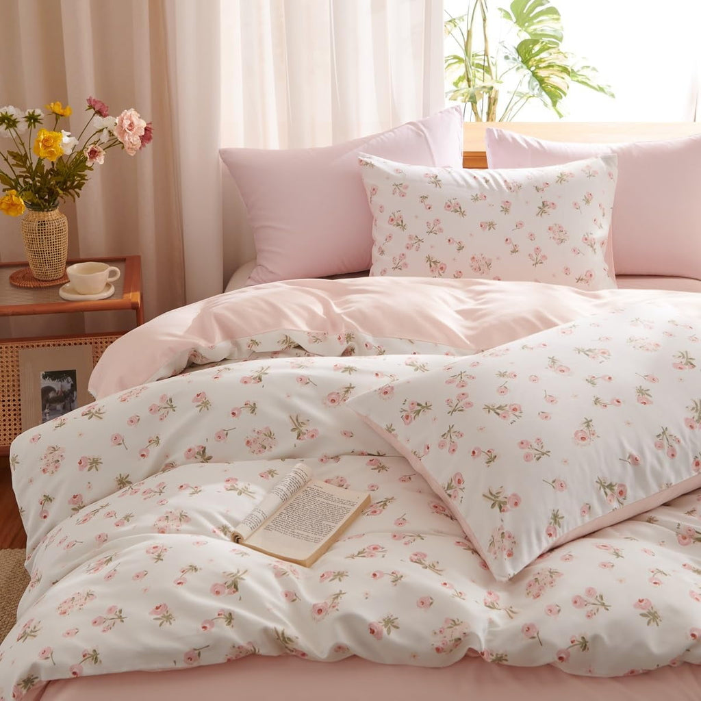 Fluffy Down Alternative Pink loyalty Floral Comforter Queen Sets, 3 Pieces Chic Botanical Pink White Floral Reversible Comforter for All Season - Hypoallergenic Ultra-Fluffy Quilt for Winter Detail