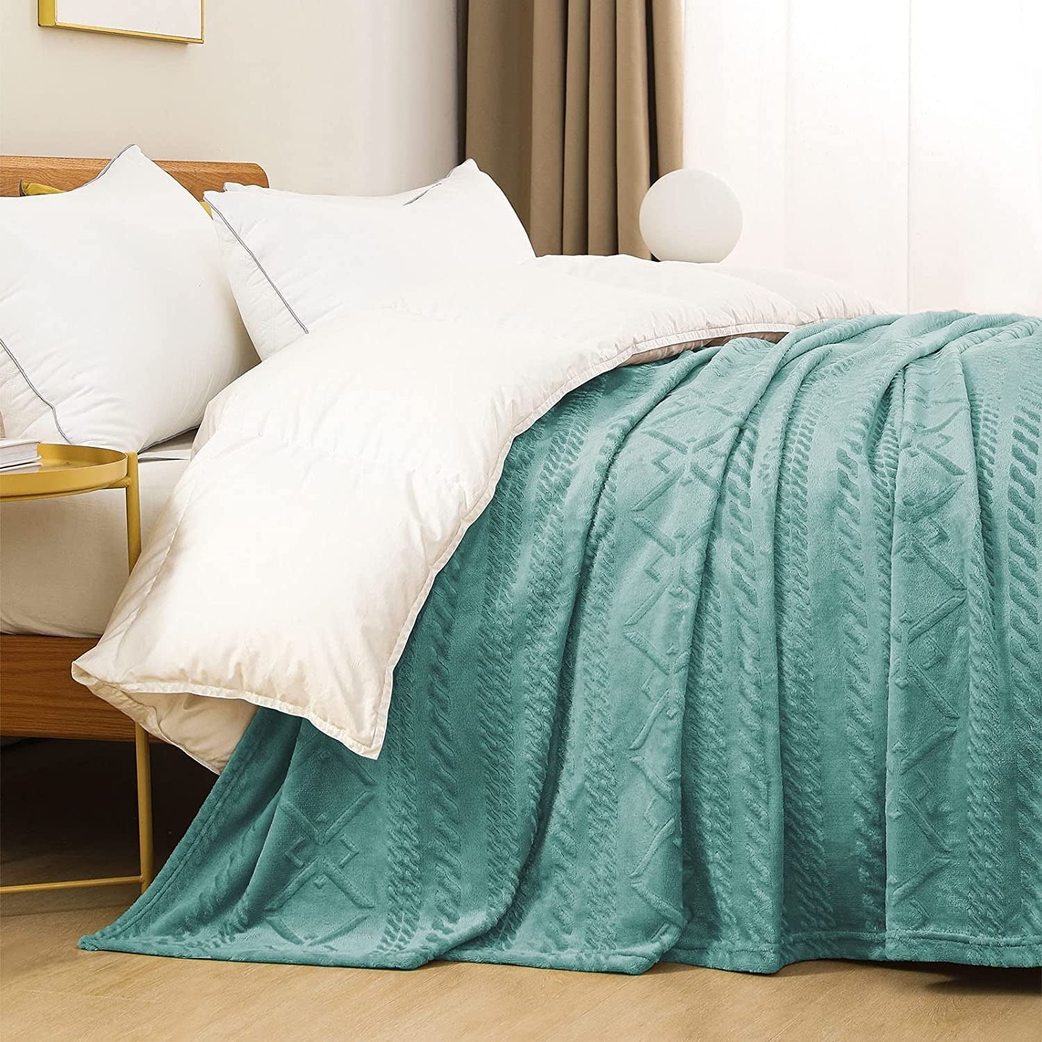 Decorative Knitted Queen Size Soft Bed Blanket, Warm Fuzzy Luxury Bed Blankets, Decorative Geometry Pattern Plush Throw Blanket for Bed,... - Lightweight Plush Warm Blanket for All Seasons Detail