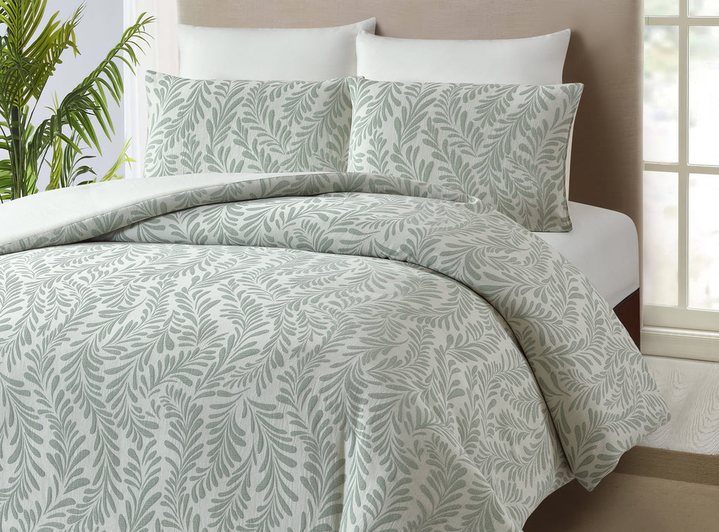 All-Season Botanical 3-Piece Comforter Set, Green, Full Queen, All Ages - All-Season Down Alternative Comforter Insert Detail