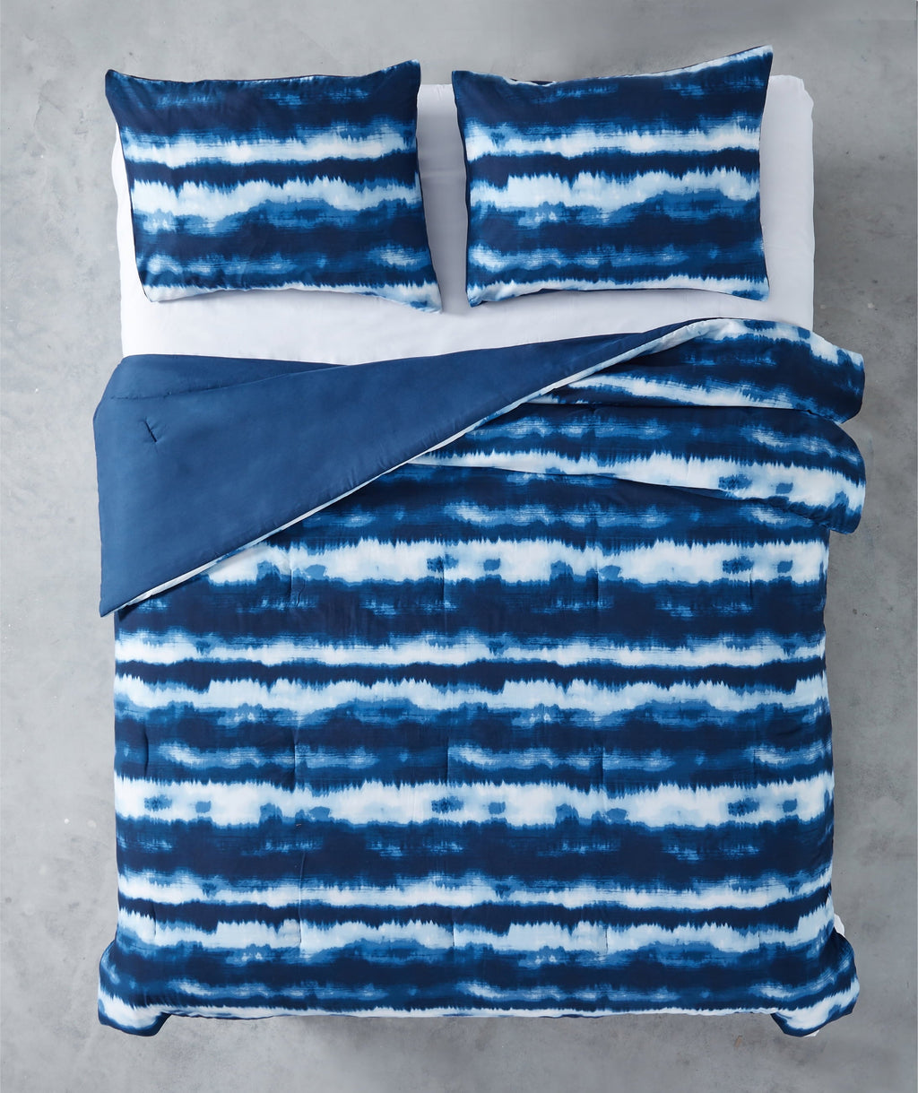 Fluffy Down Alternative Tie Dye Navy 3 Piece Comforter Set, Full - Hypoallergenic Ultra-Fluffy Quilt for Winter Detail