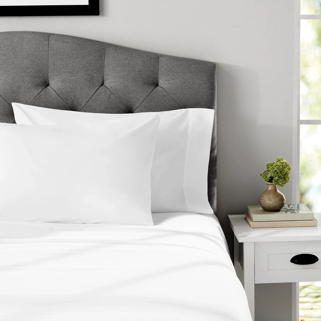 Breathable Luxury 4-Piece 300 Thread Count White Cotton Blend Percale Bed Sheet Set, Queen - Cooling Hotel Quality Bedding Sheets and Pillowcases Detail