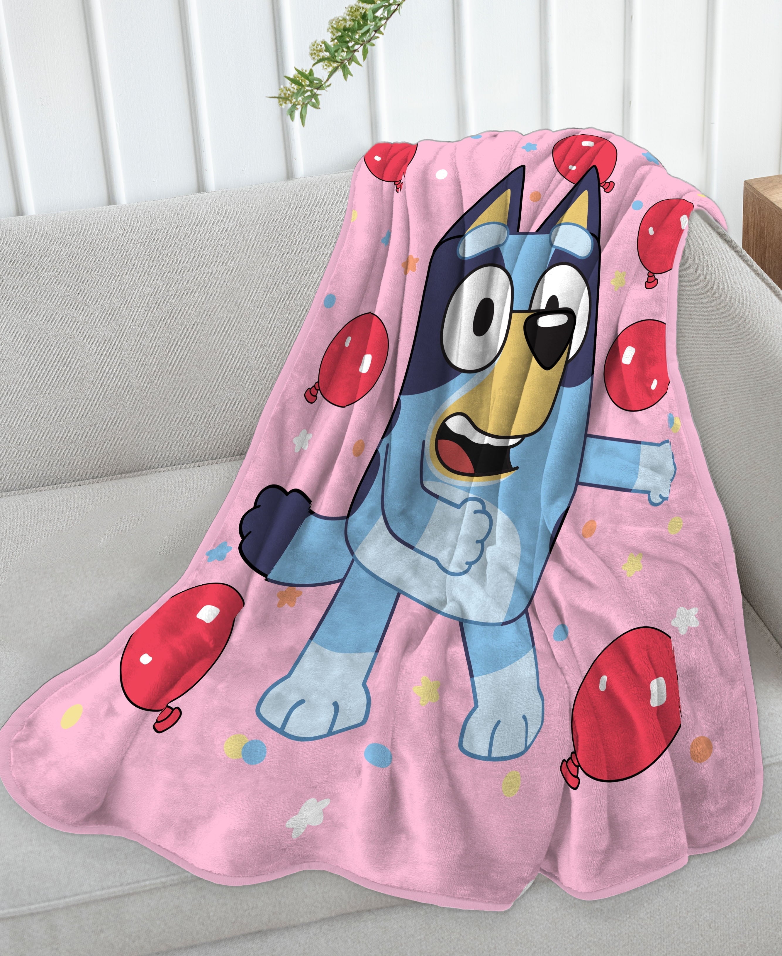 Super Soft Flannel Balloon Party 46" x 60" Throw Blanket, Kids, Pink, Microfiber - Cozy Fleece Throw Blanket for Couch & Bed Detail