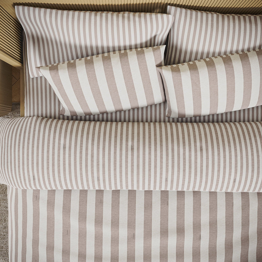 All-Season 100% Cotton Striped 3-Piece Natural Comforter Set, Full/Queen - All-Season Down Alternative Comforter Insert Detail