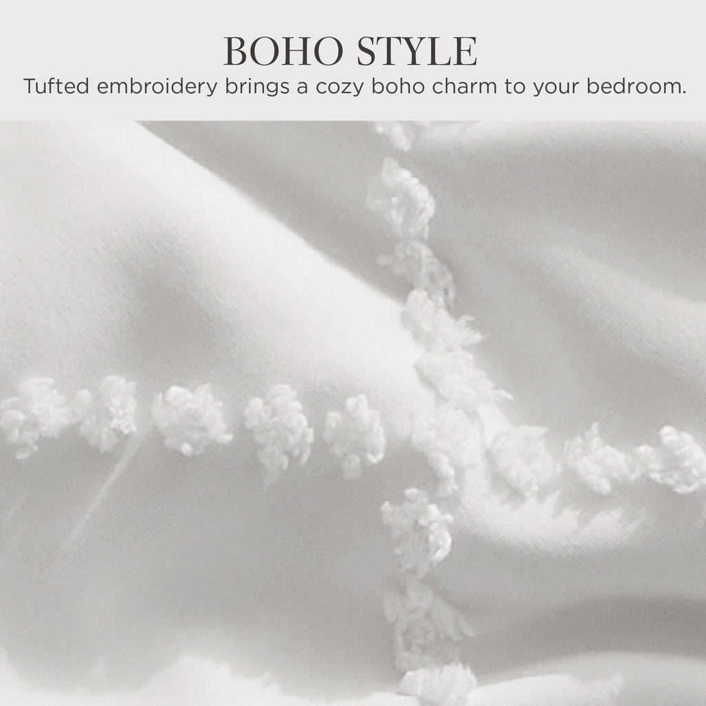 Hypoallergenic Cloud Queen Comforter Set, Boho Tufted Shabby Chic Bedding Comforter Set, 3 Pieces Farmhouse Bed Set for All Seasons, White... - Luxurious Quilted Duvet Cover Set Detail