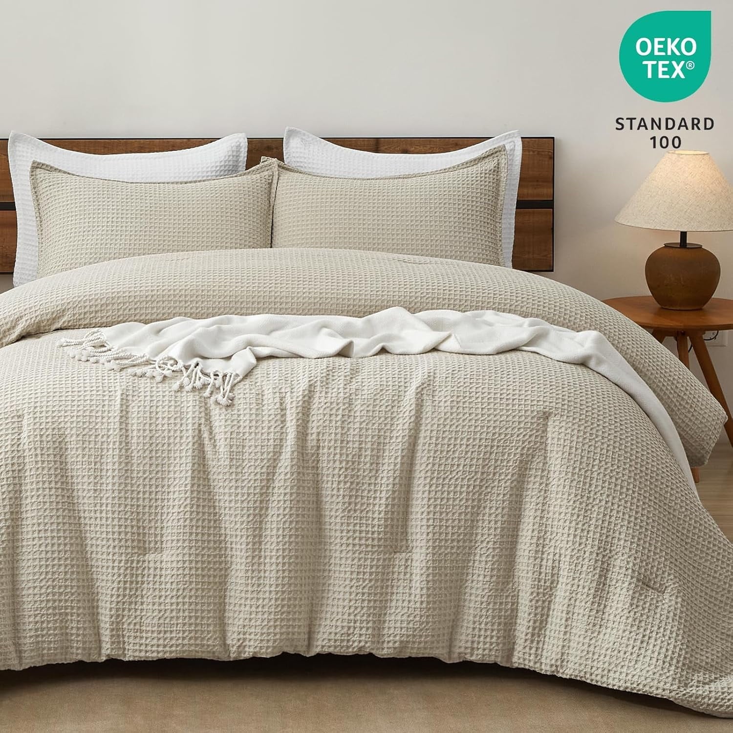 Luxurious Quilted 3-Piece Waffle Weave Comforter Set Queen Size, Lightweight Comfy Bedding Set for All Season, Ultra Soft Textured 1 Co... - Cloud-Like Soft Lightweight Bed Comforter Detail