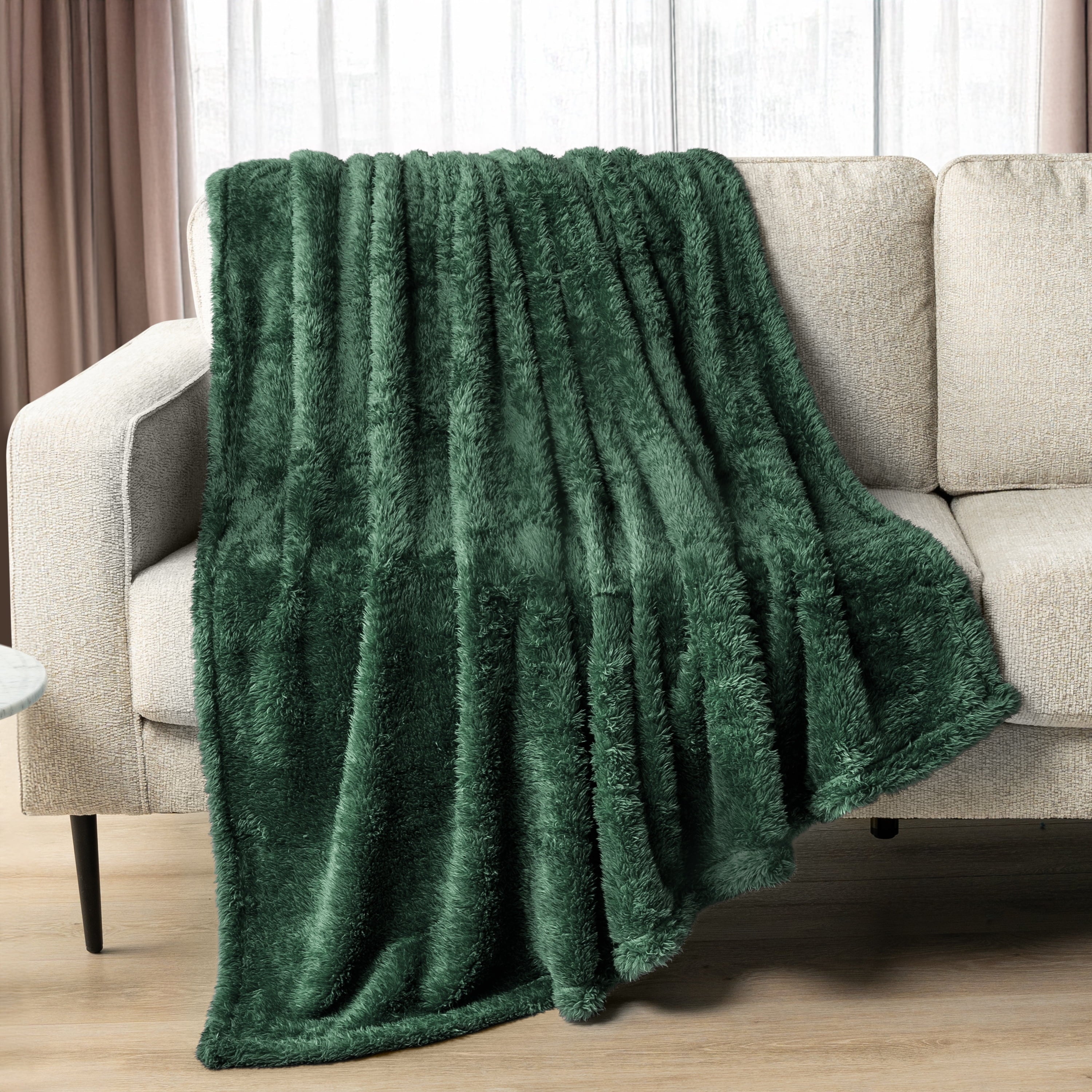 Cozy Fleece Sherpa Throw Blanket For Couch Sofa, Emerald Green Fluffy Warm Plush Blanket for Bed, Cozy Super Soft Lightweight Thr... - Lightweight Plush Warm Blanket for All Seasons Detail